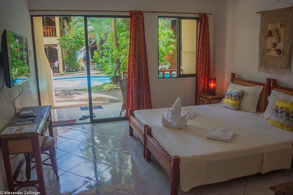 Alona Vida Beach Resort 32/64