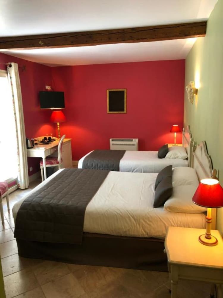 Chateau de Challanges 25/70