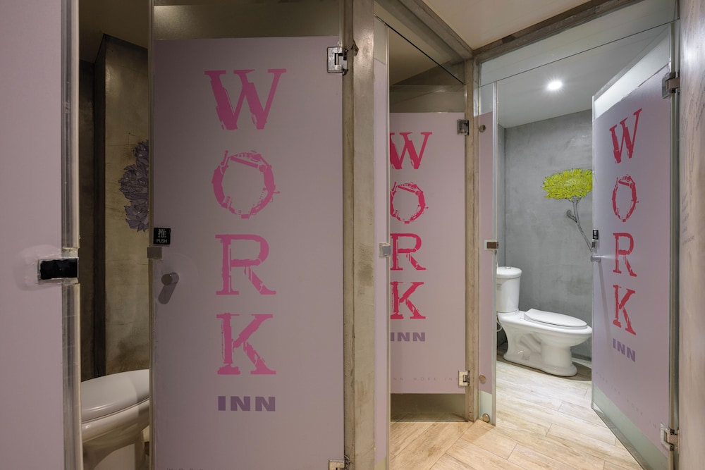 Work Inn Hostel 9/53
