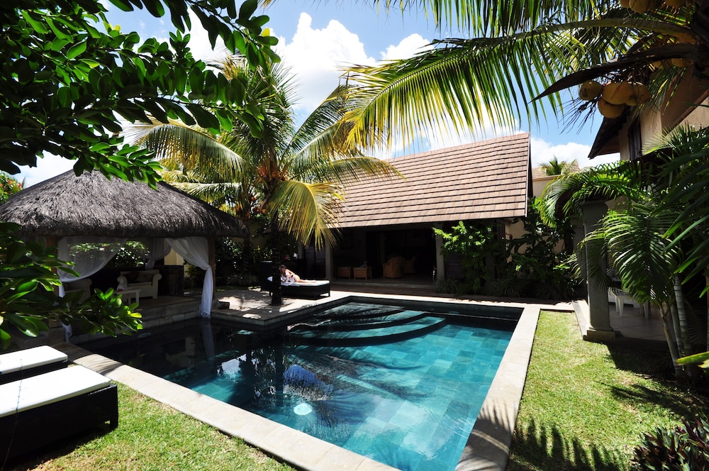 Oasis Villas 5/37