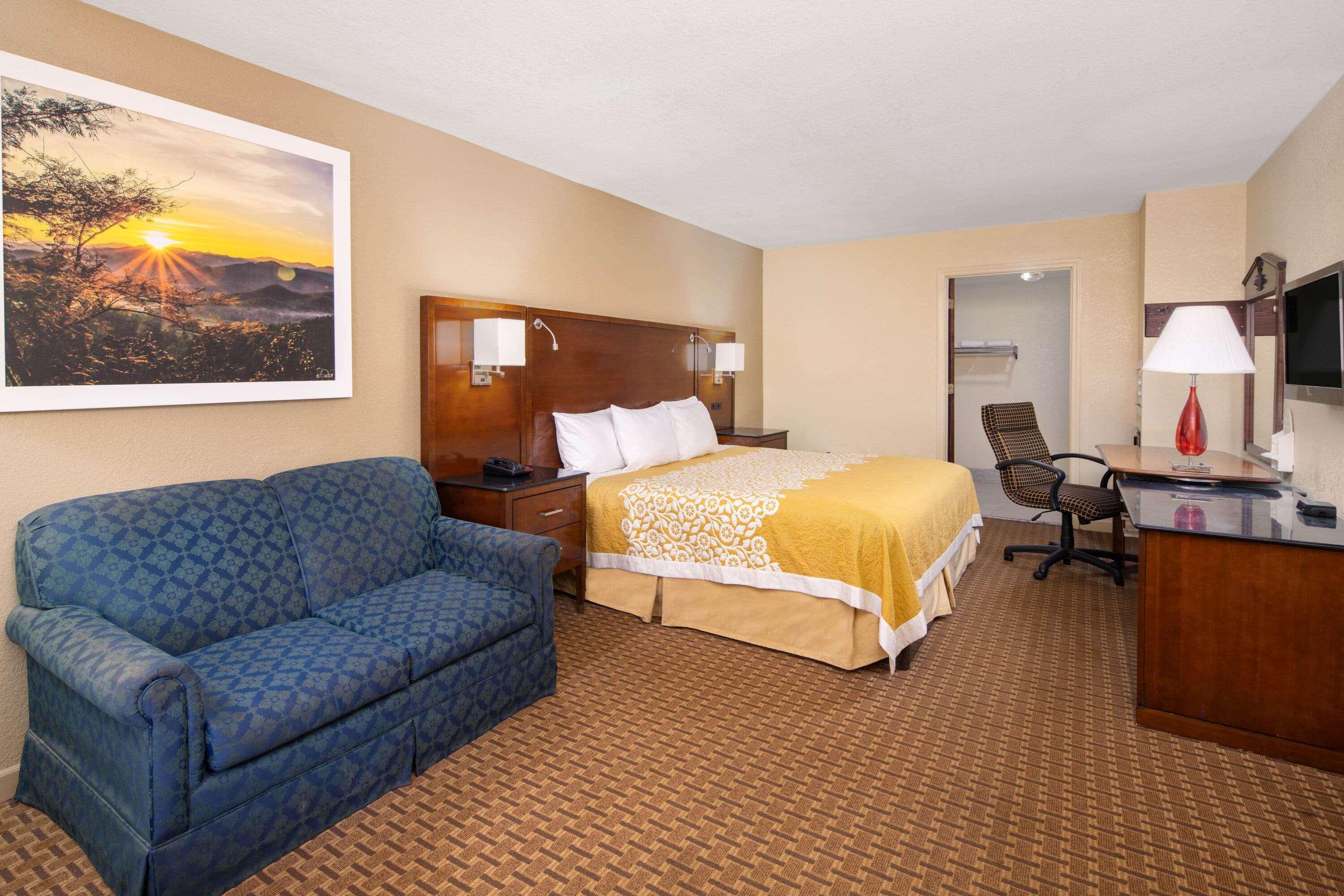 Days Inn By Wyndham Thomaston 15/22