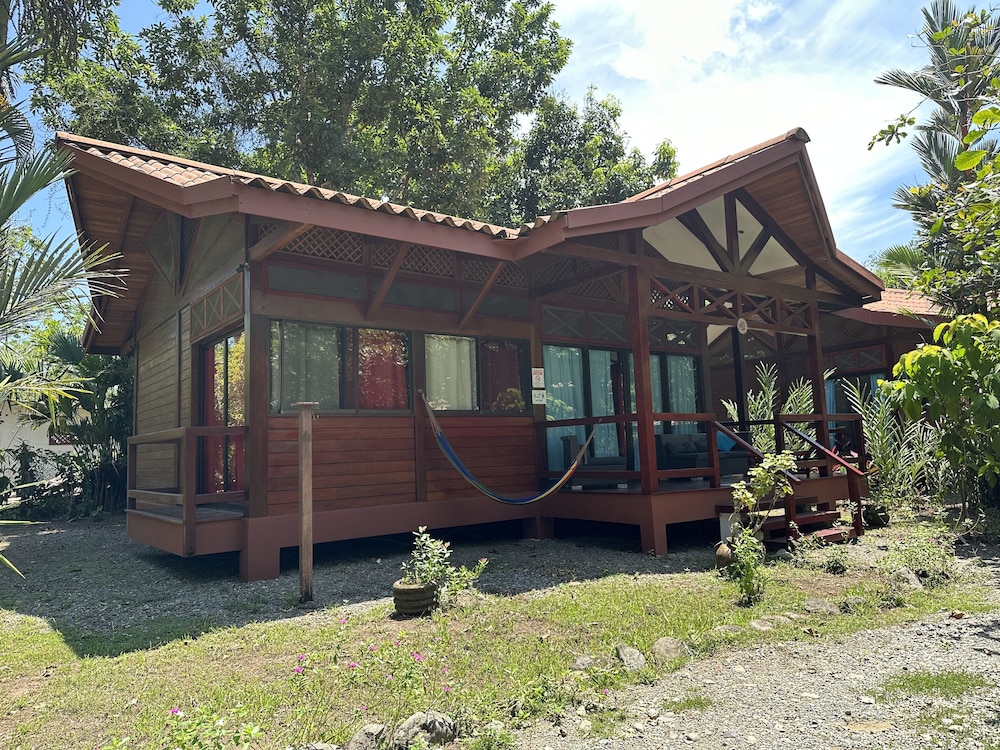 KENAKI LODGE 1/50