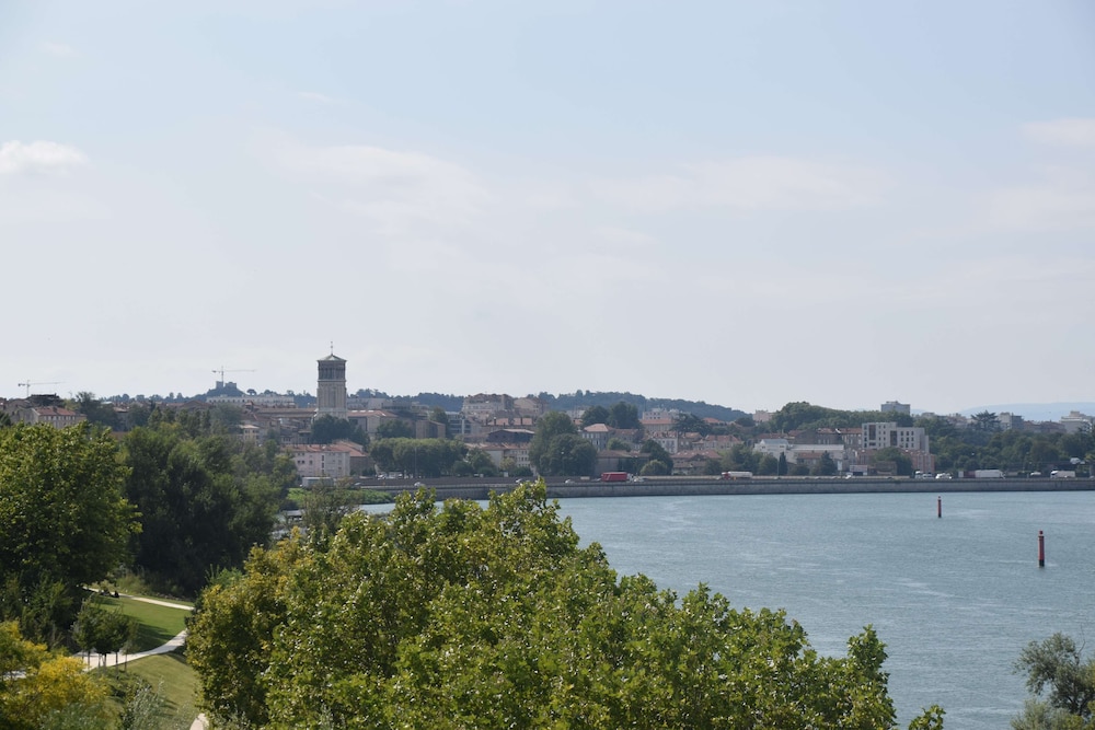 Kyriad Direct Valence Nord Bourg Les Valence 35/63
