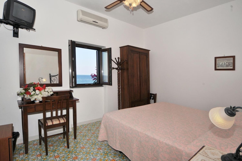 Villaggio Stromboli 11/50