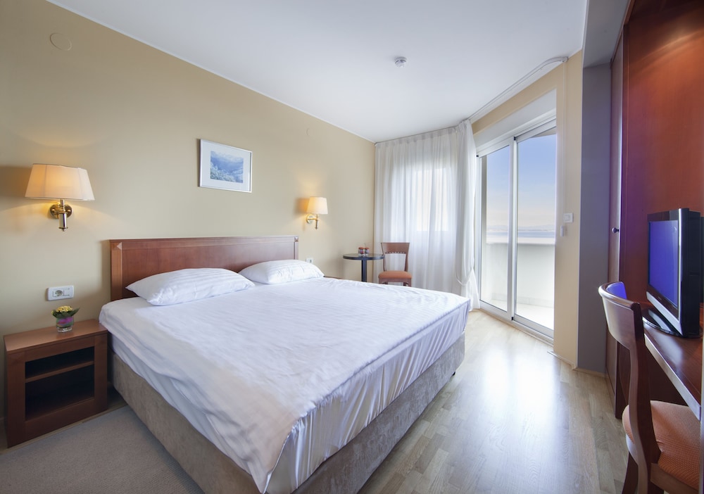 Hotel Laurus 24/82