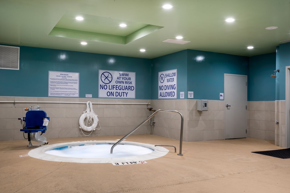 Holiday Inn Express and Suites Florence I-95 and I-20 Civic Ctr, an IHG Hotel 8/70