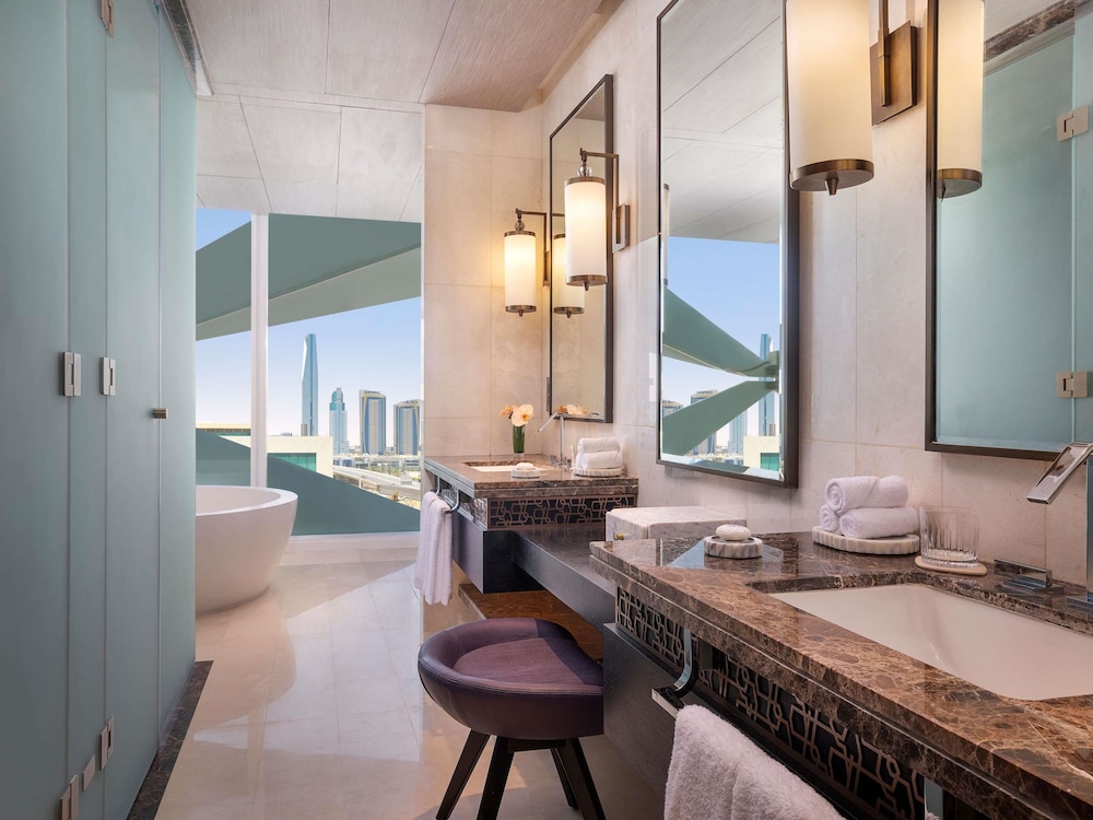 فندق ومركز مؤتمرات سوفيتيل الرياض(Sofitel Riyadh Hotel & Convention Centre) 49/49