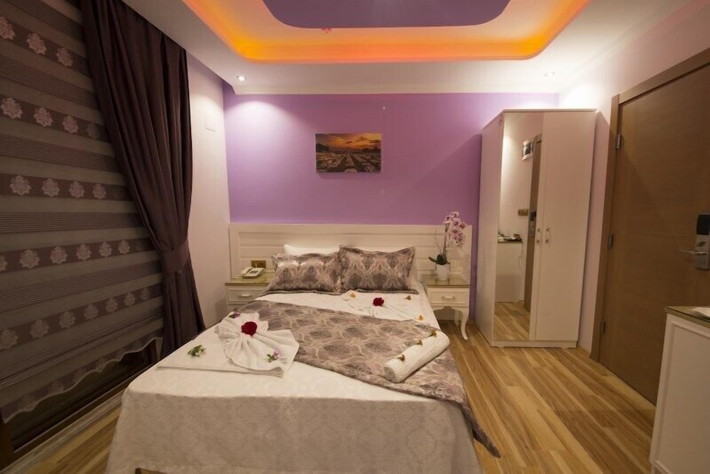 Kayi Hotel 18/44