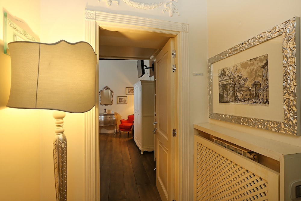 Piazzetta De' Monti Suites 14/27