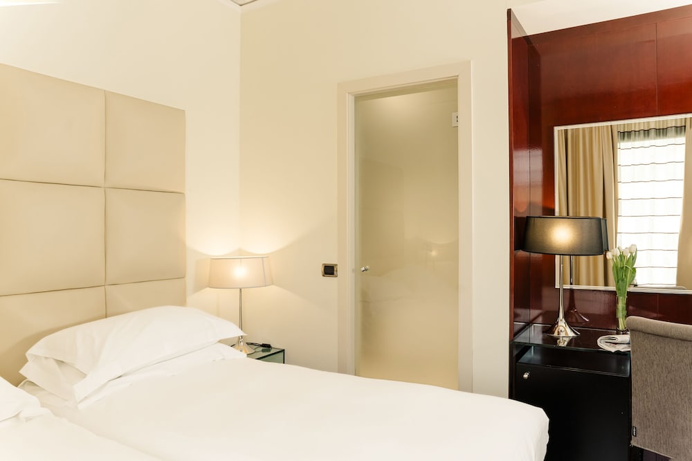 Hotel Cosmopolitan 9/42