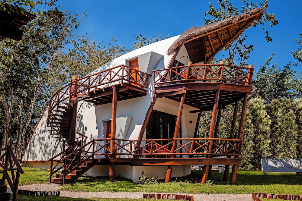 Mia Bacalar Luxury Resort and Spa in BACALAR