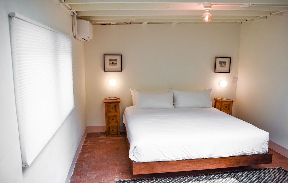 El Paradero Bed & Breakfast Inn 32/79