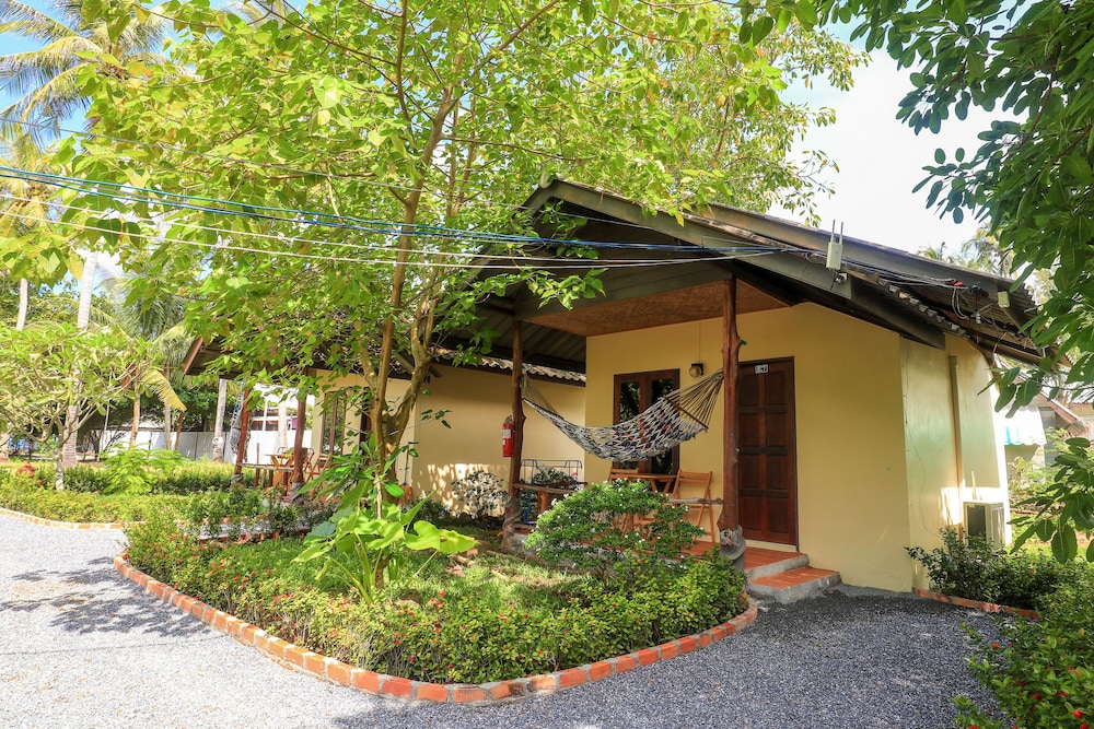 Isara Lanta Resort photo2