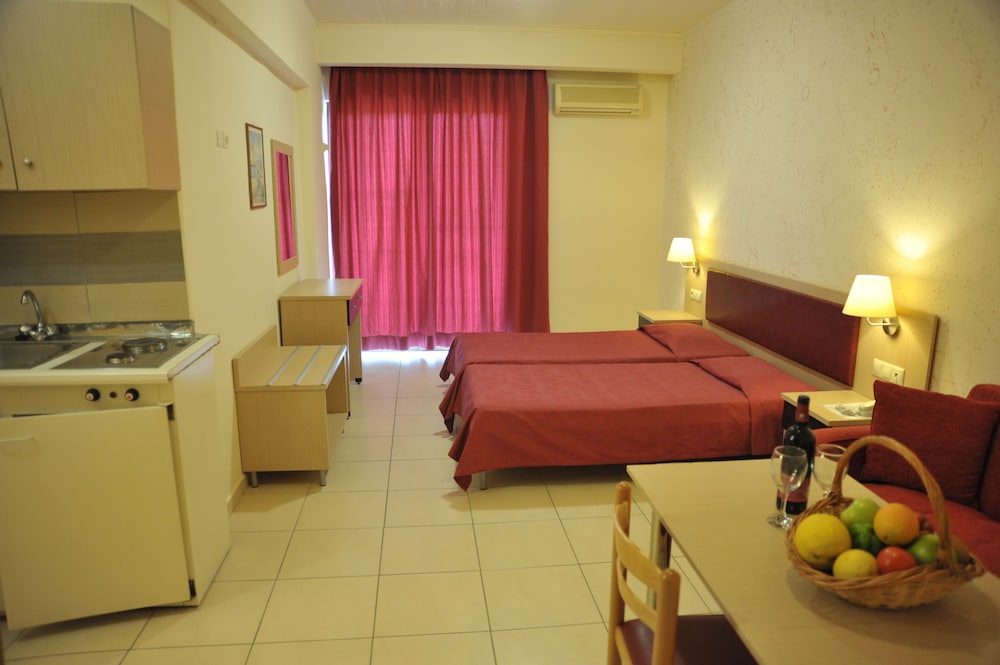 Anseli Hotel Apartments and Studios 10/33
