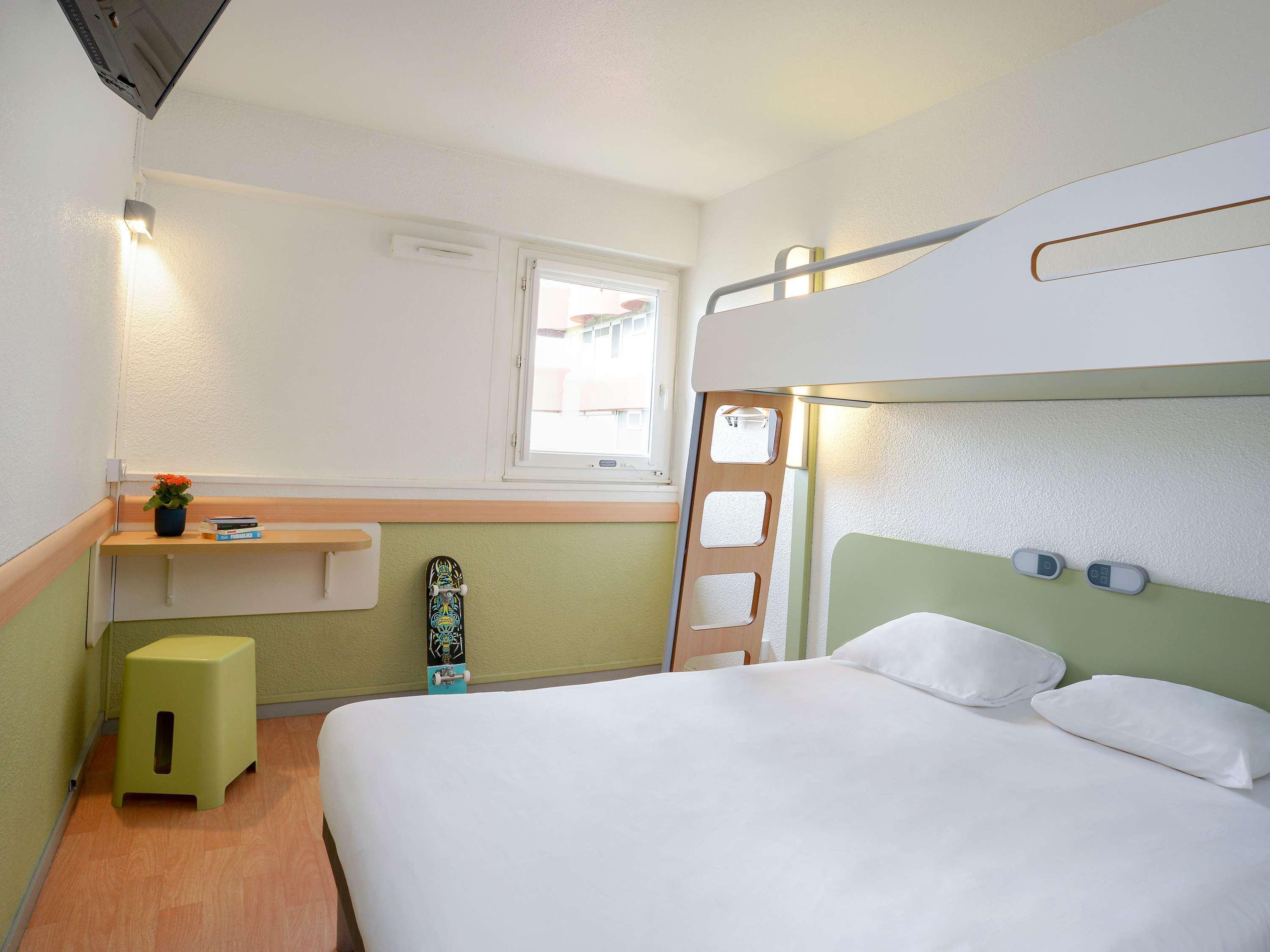 ROOM, TRIPLE, DOUBLE AND BUNK BED