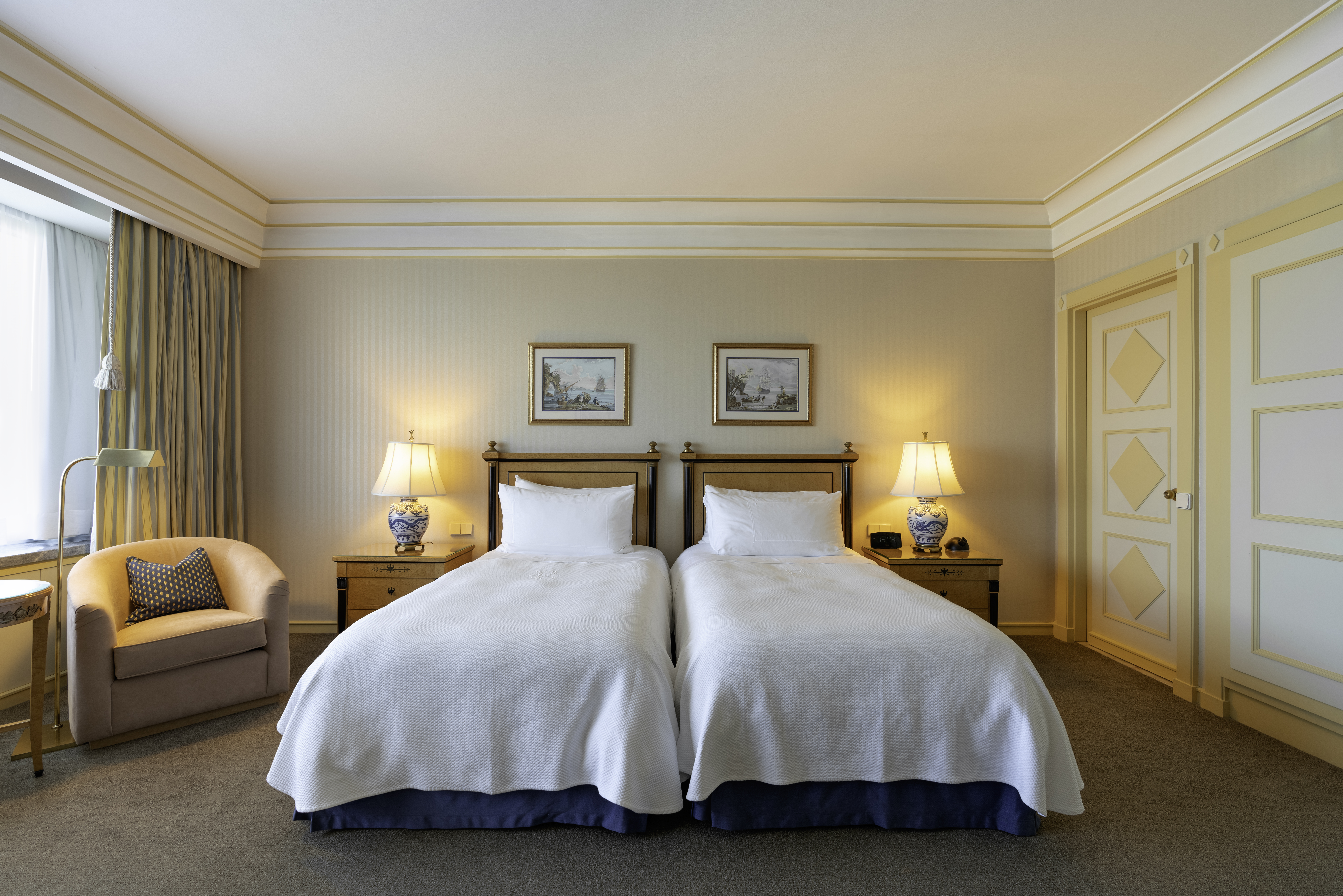 Premier, Twin Beds