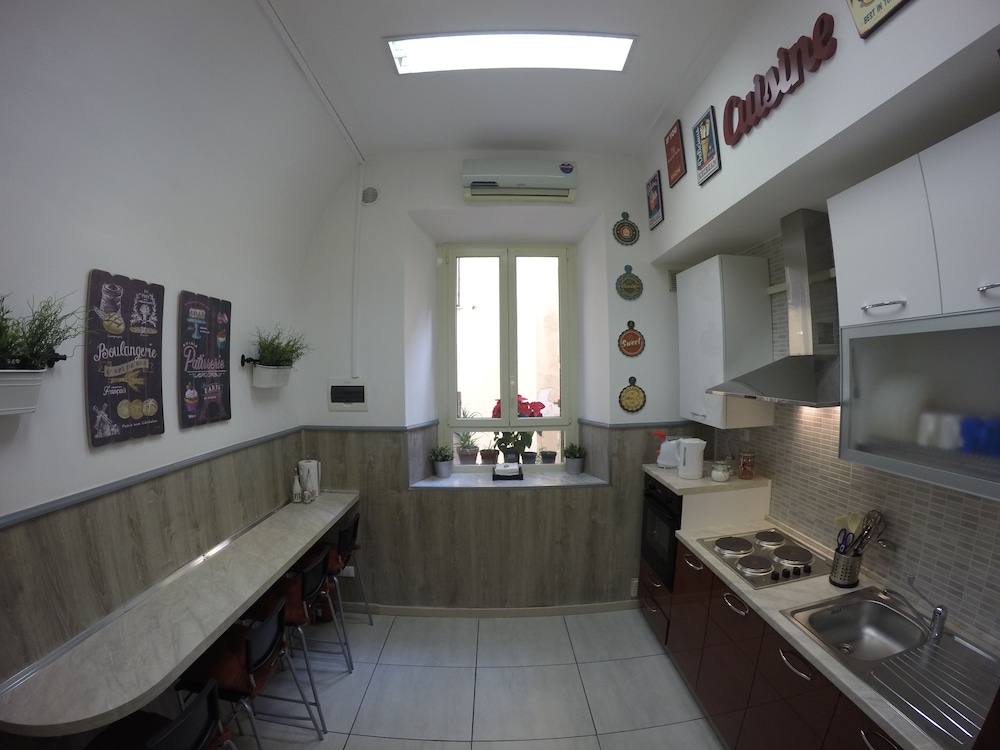 Palladini Hostel Rome 34/50
