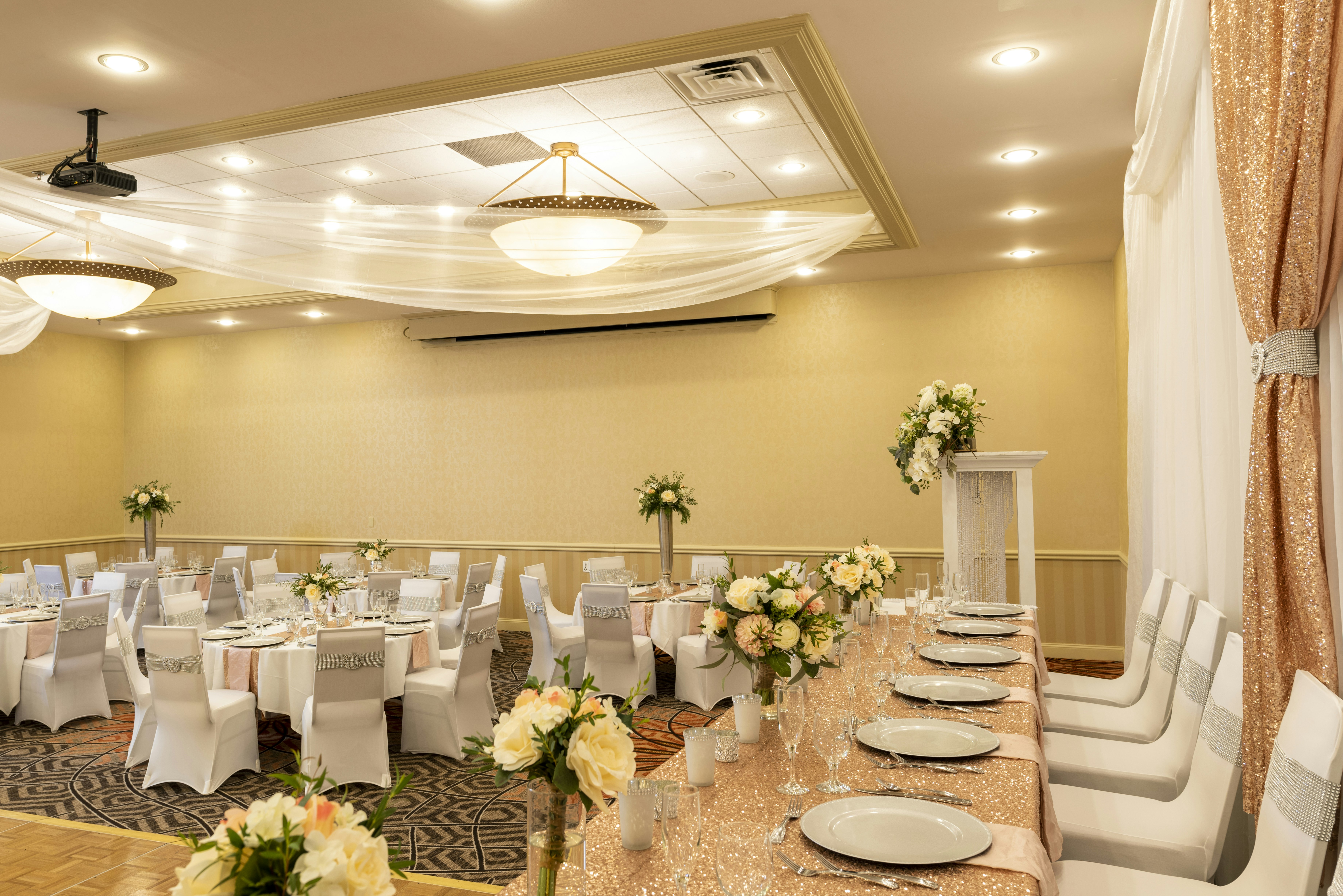 Doubletree By Hilton Hotel Grand Rapids Airport 53/53