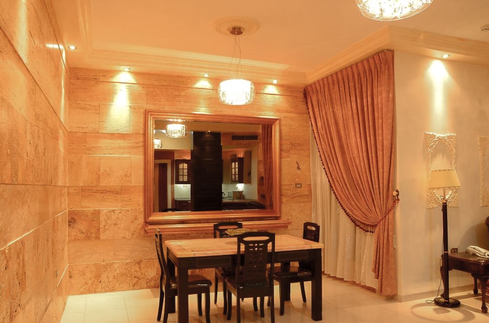 JAD HOTEL SUITES 16/20