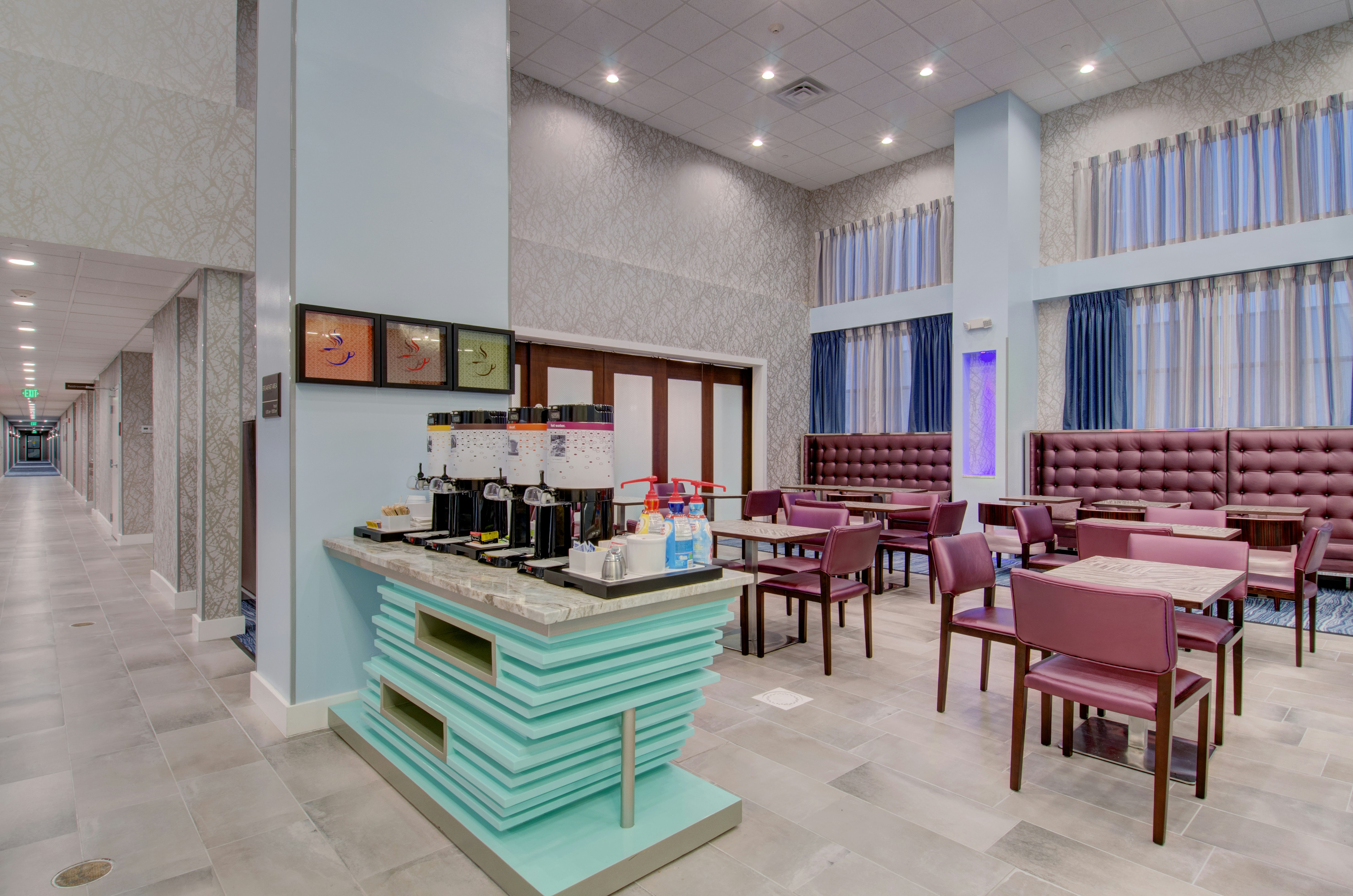 Hampton Inn Suites Boston Stoughton 24/41