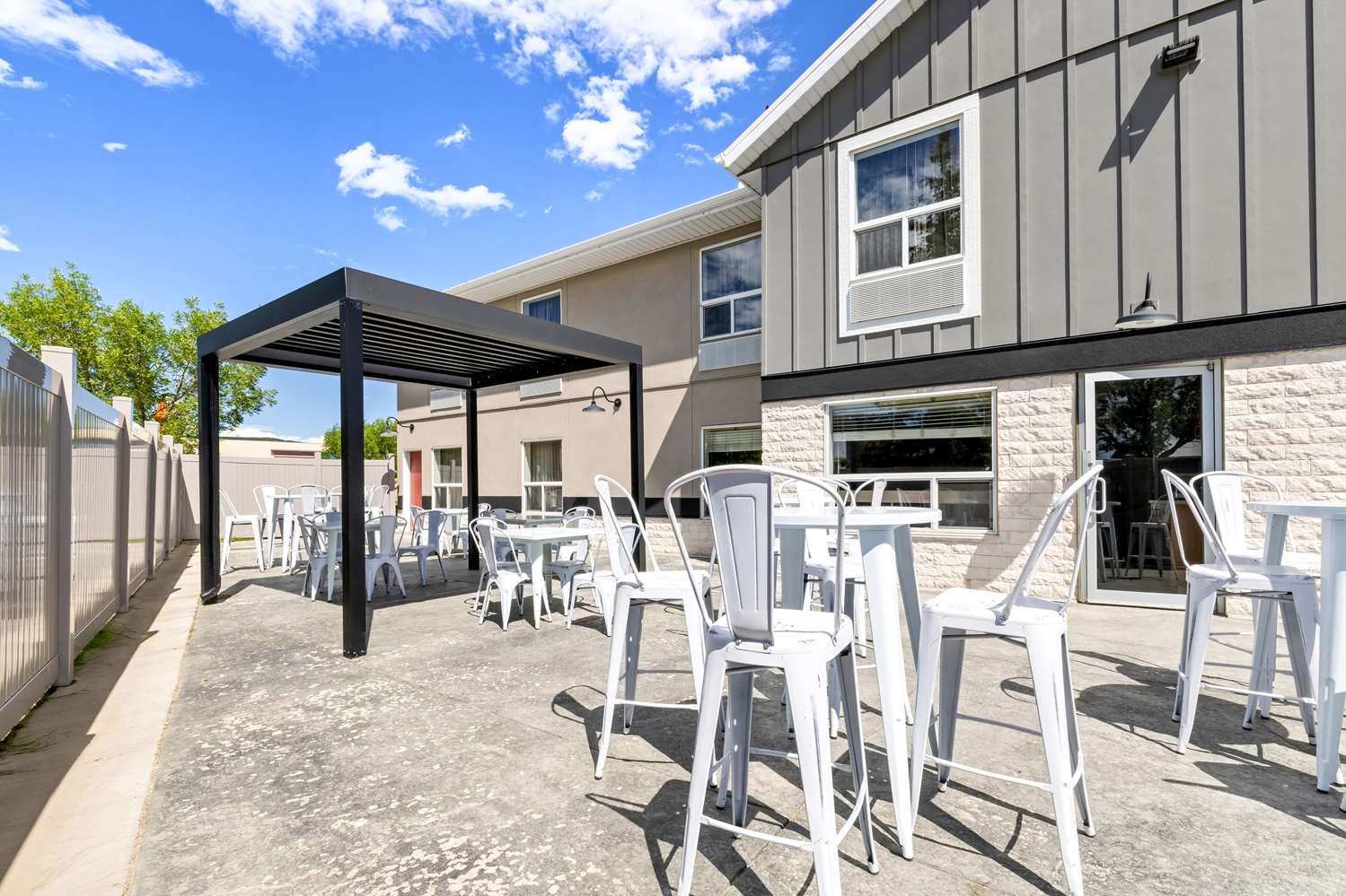 Surestay Plus Hotel By Best Western Drumheller 9/17