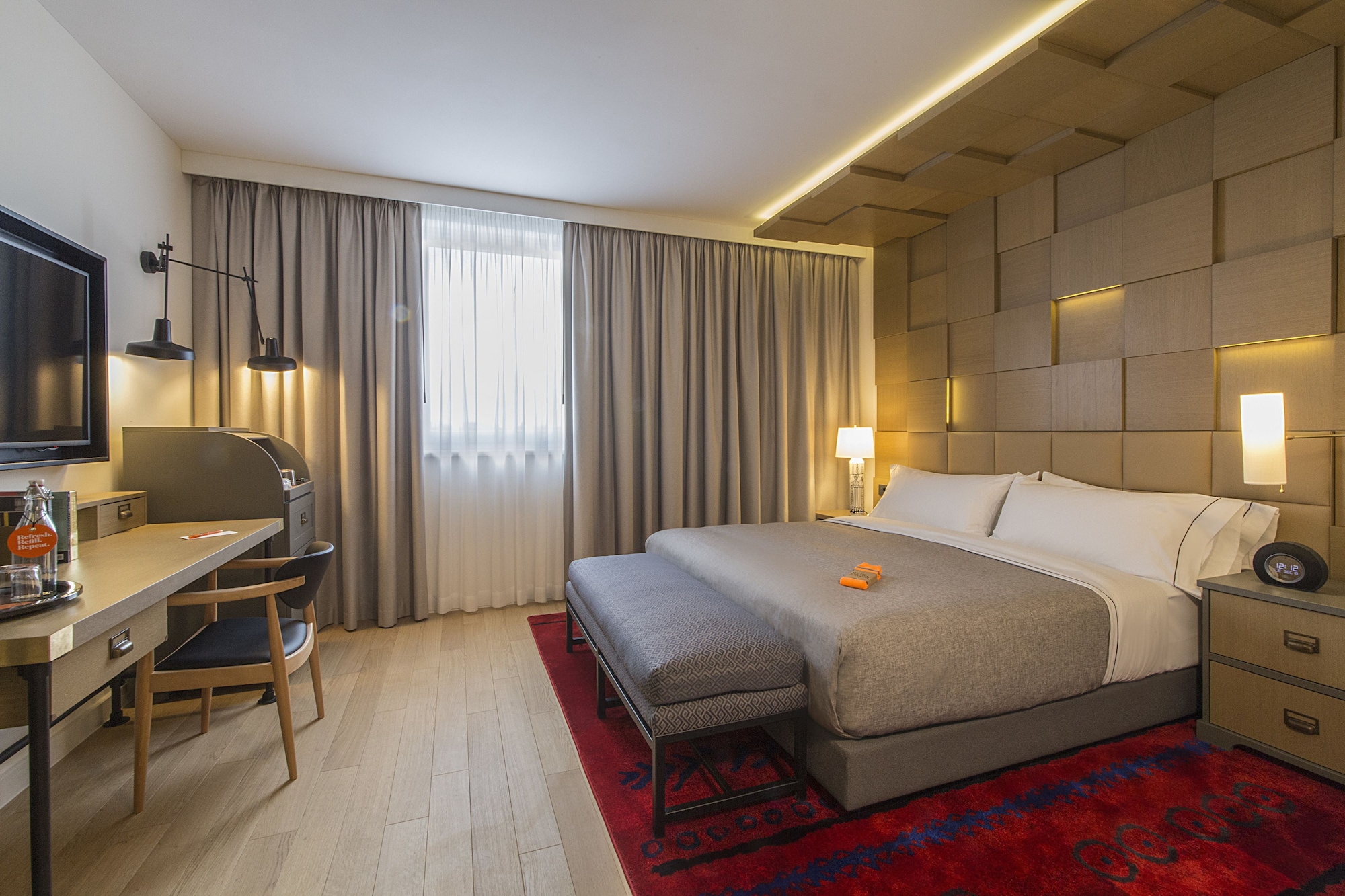 PREMIUM, KING BED
