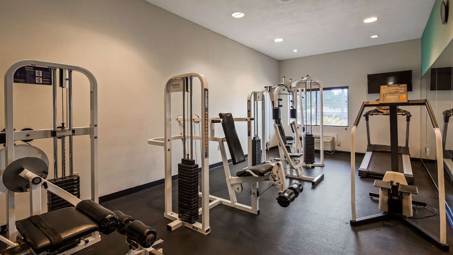 Best Western Mayport Inn & Suites 22/34