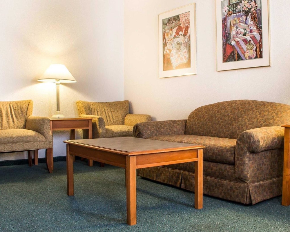 Quality Inn Tulsa Central 33/45