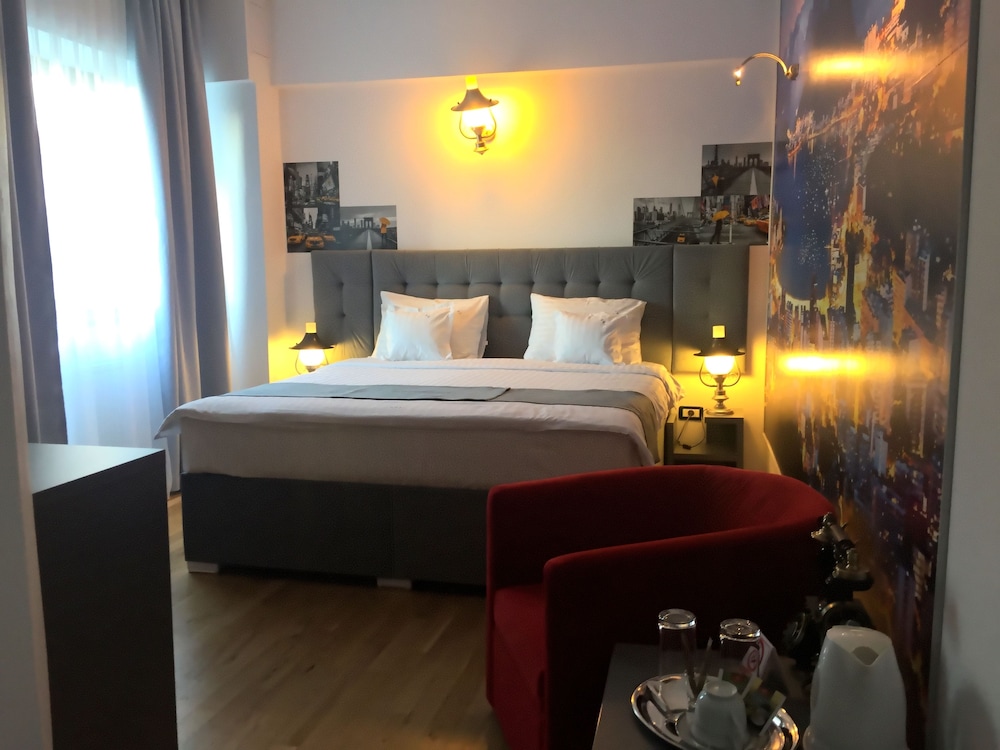 Ambra Boutique Hotel And Bistro 29/68