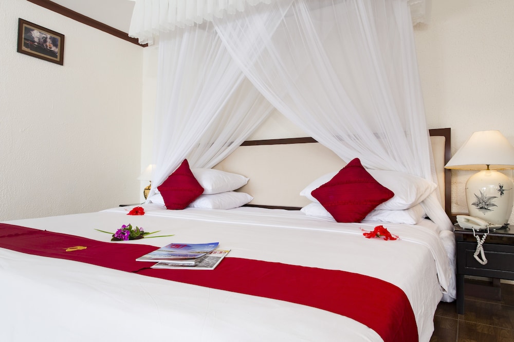 Rock Water Bay Beach Resort &amp; Spa 15/50