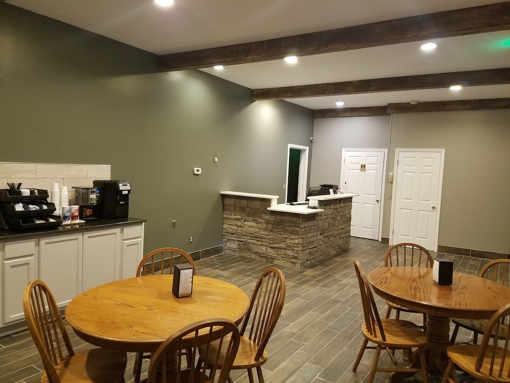 Meriwether Country Inn 30/40