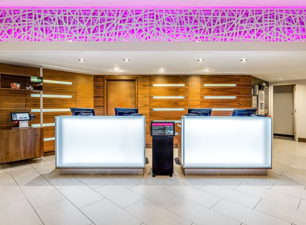 Lobby at Crowne Plaza Seattle Hotel, SEATTLE - WA