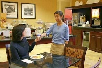 Hampton Inn and Suites Sevierville at Stadium Drive 33/40