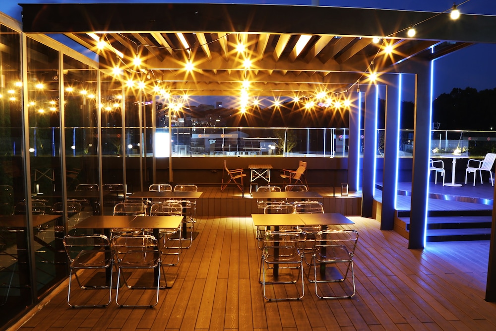 Brosis Hotel 40/47
