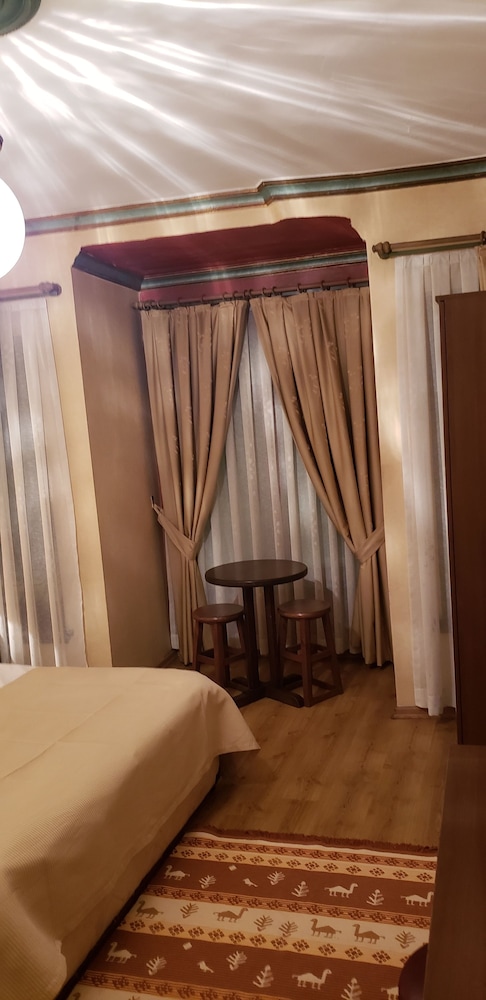 Istanbul Irish Hotel 24/40