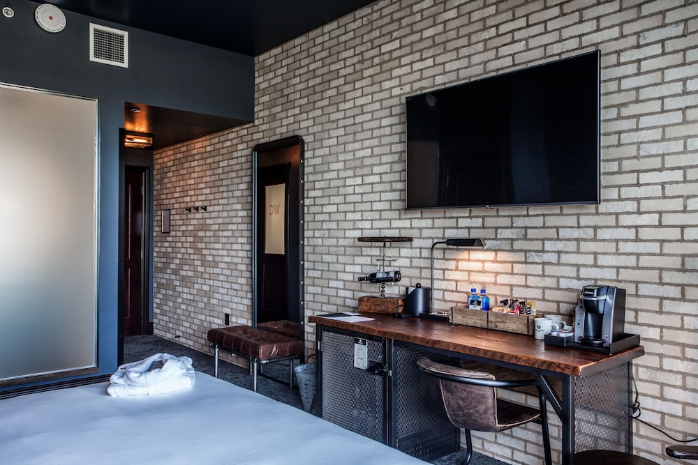 Ironworks Hotel Indy 62/69