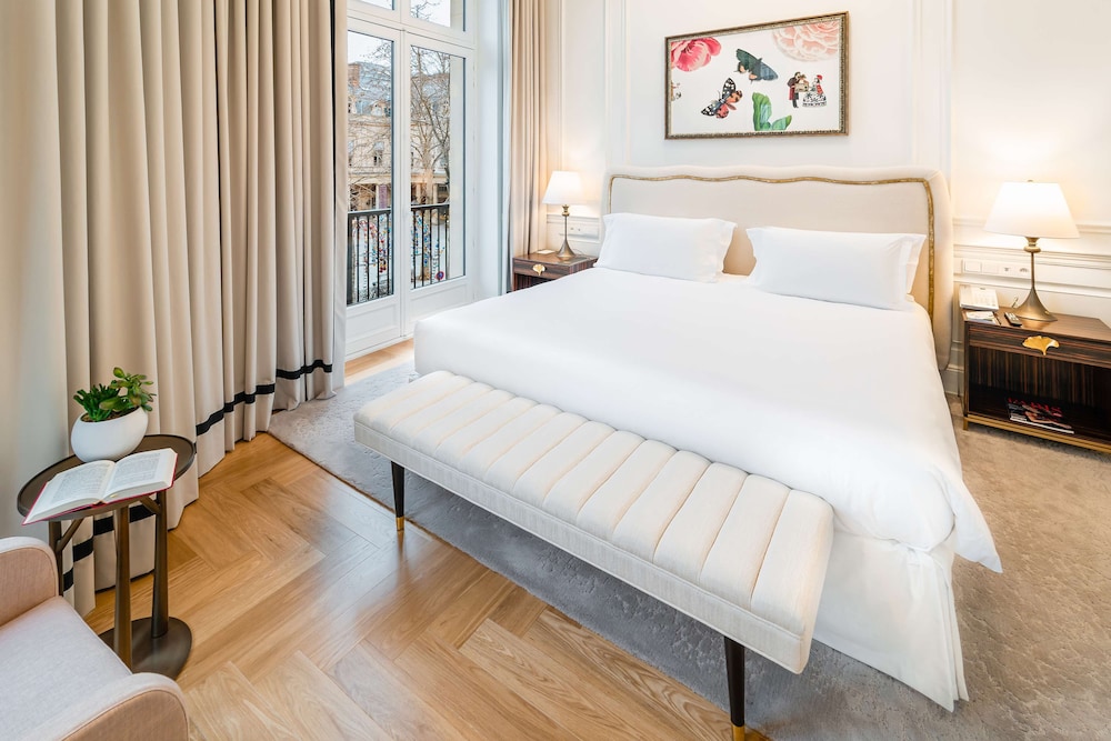 Hotel Du Louvre 12/69