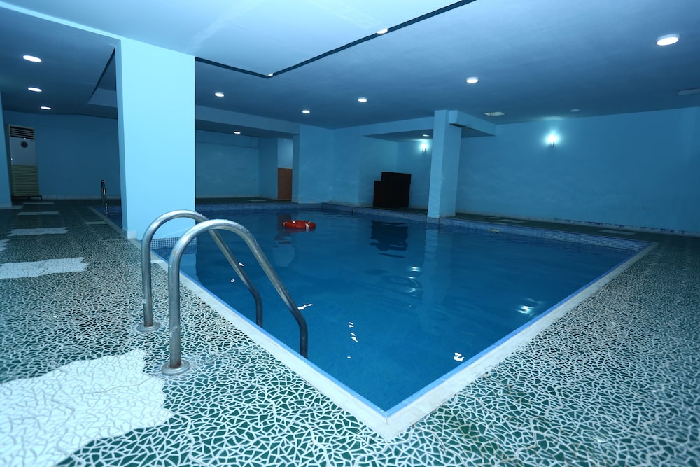 فندق جولدن بوجاري كيان(Golden Bujari Kyan Hotel) 34/68