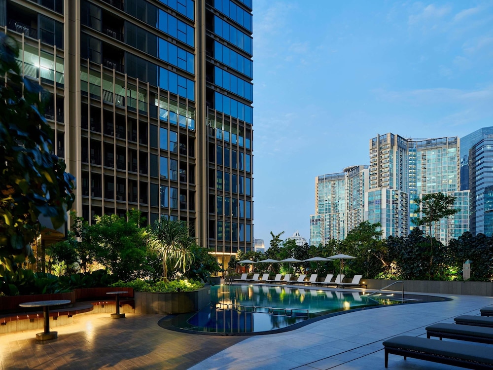 Swissotel Living Jakarta Mega Kuningan 44/50