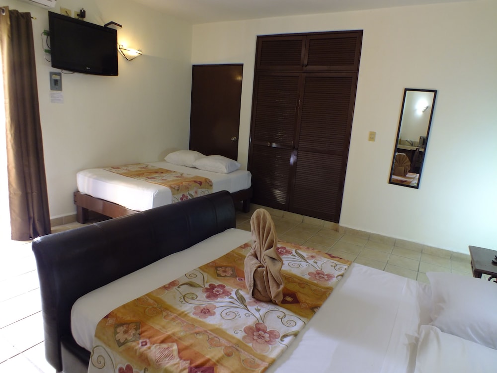 Sahara Hotel 28/71