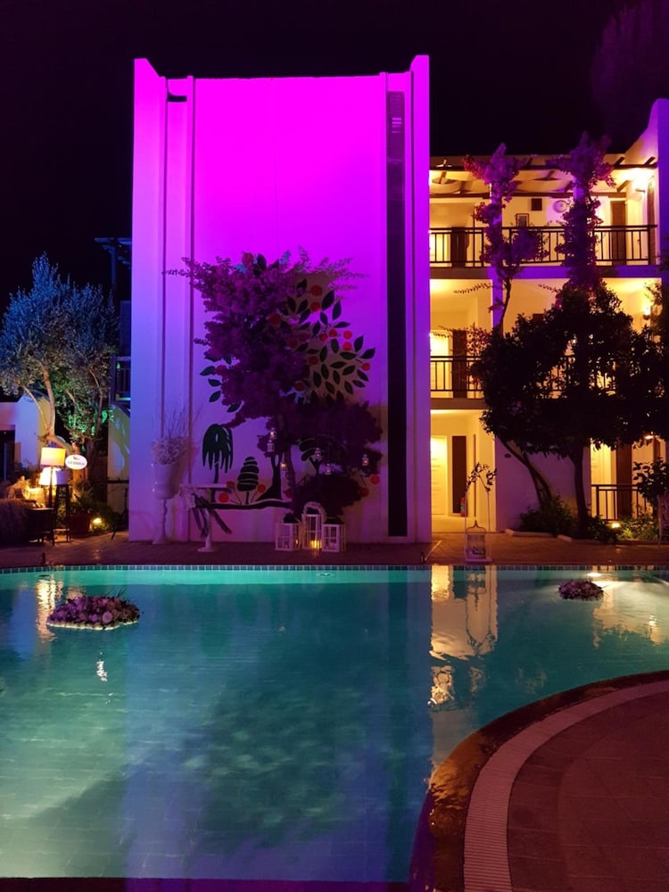 Ece Hotel Bodrum 52/56
