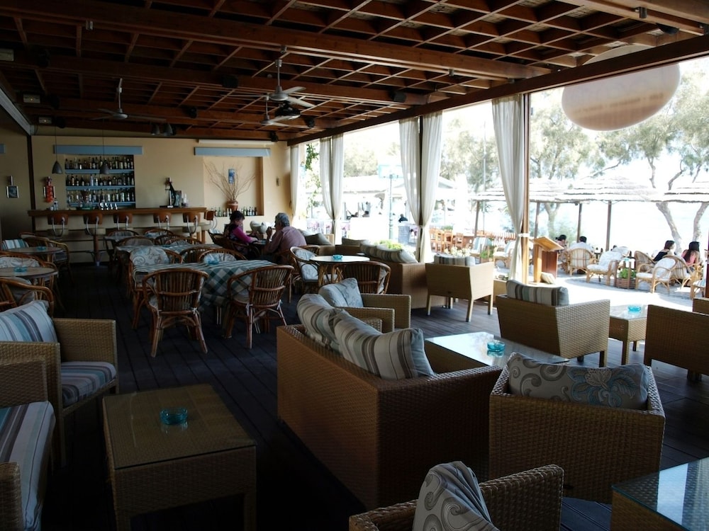 Levante Beach Hotel 41/65