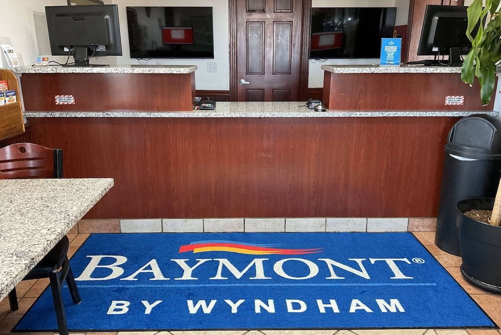 Baymont by Wyndham Petoskey 3/51