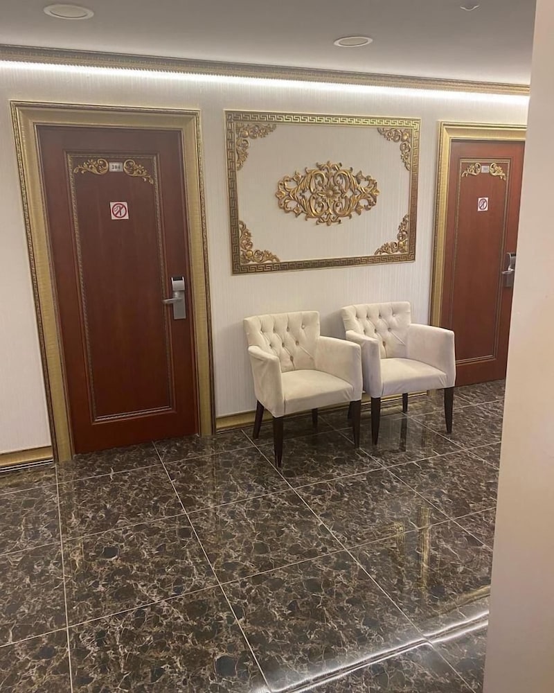 Grand Merin Hotel 58/63