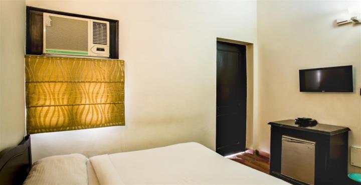 Hotel Pitrashish Premium 22/42