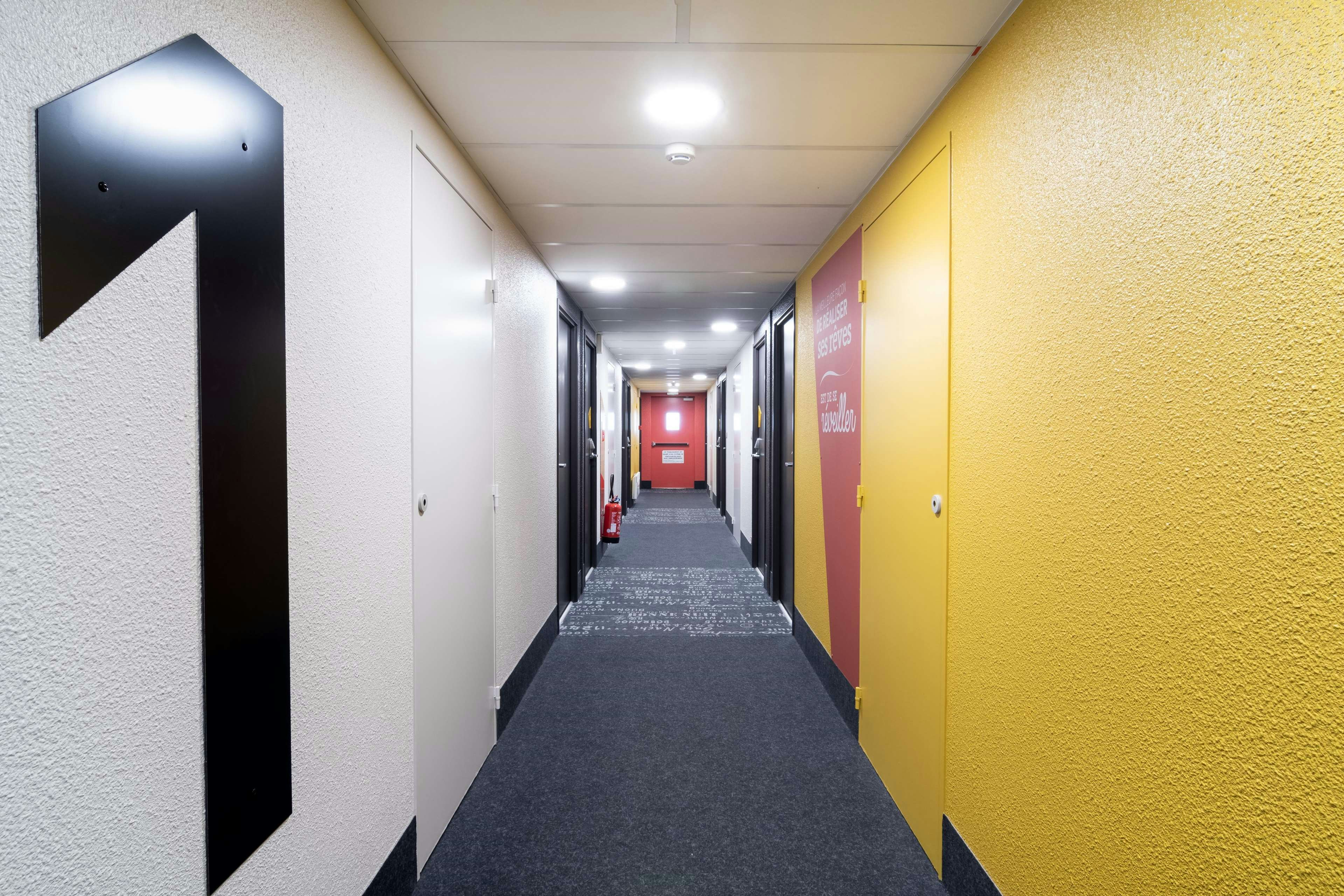 B&B Hotel Chateauroux Aeroport 26/28