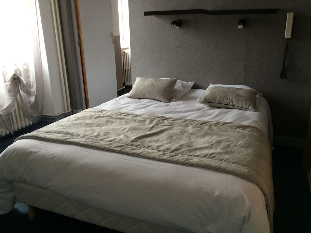 Au Royal Hotel 7/29