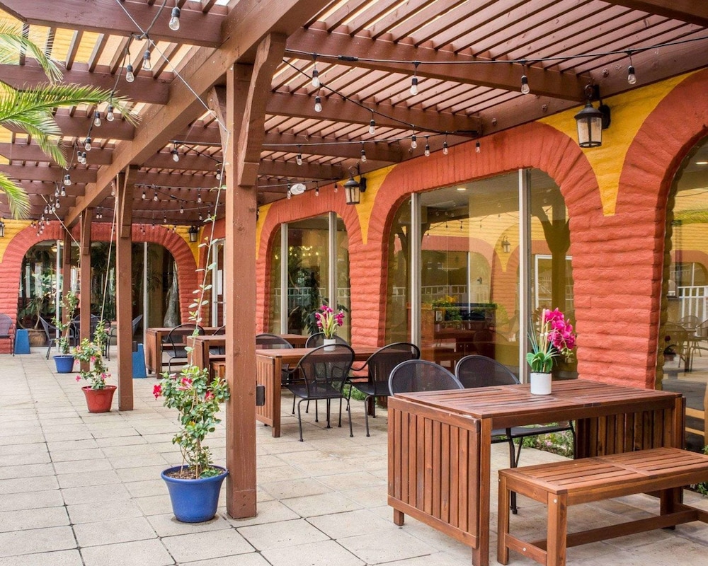 Hotel Americana Nogales, AZ 4/41