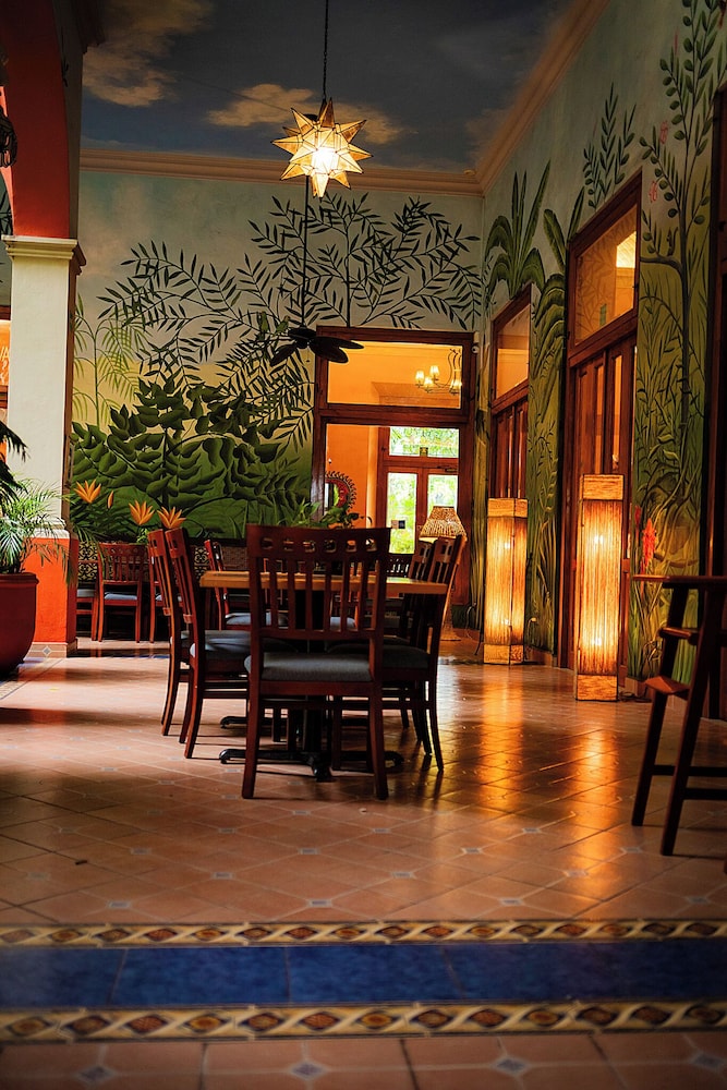 Hotel Casa San Angel 12/68