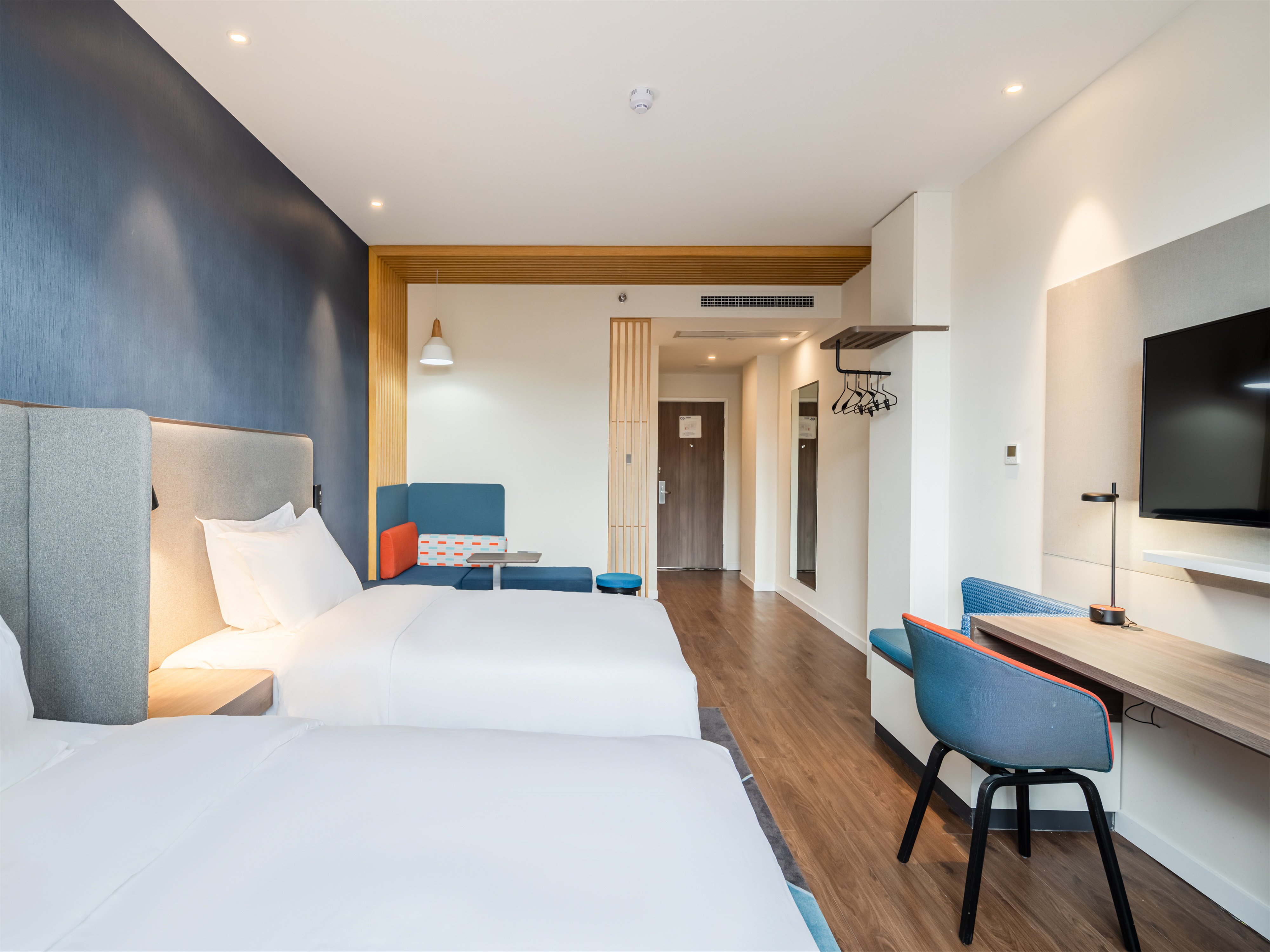 Holiday Inn Express Litang 35/78